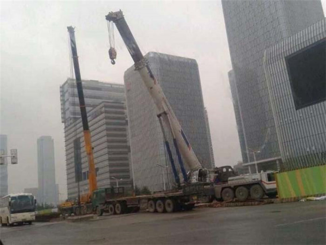 清远市“自动找平”—— 吊车的 “平地神器” 技术